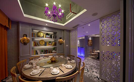 你們設(shè)計師收費(fèi)嗎?